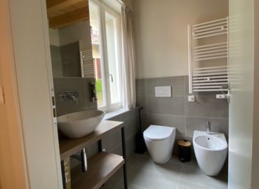 camera con bagno a Desenzano del Garda
