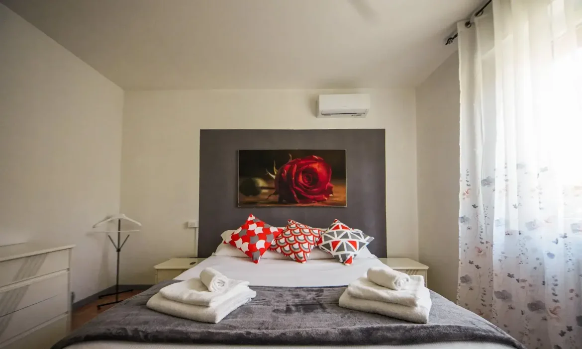 Residenza le rose – Camera Rosa e Gialla